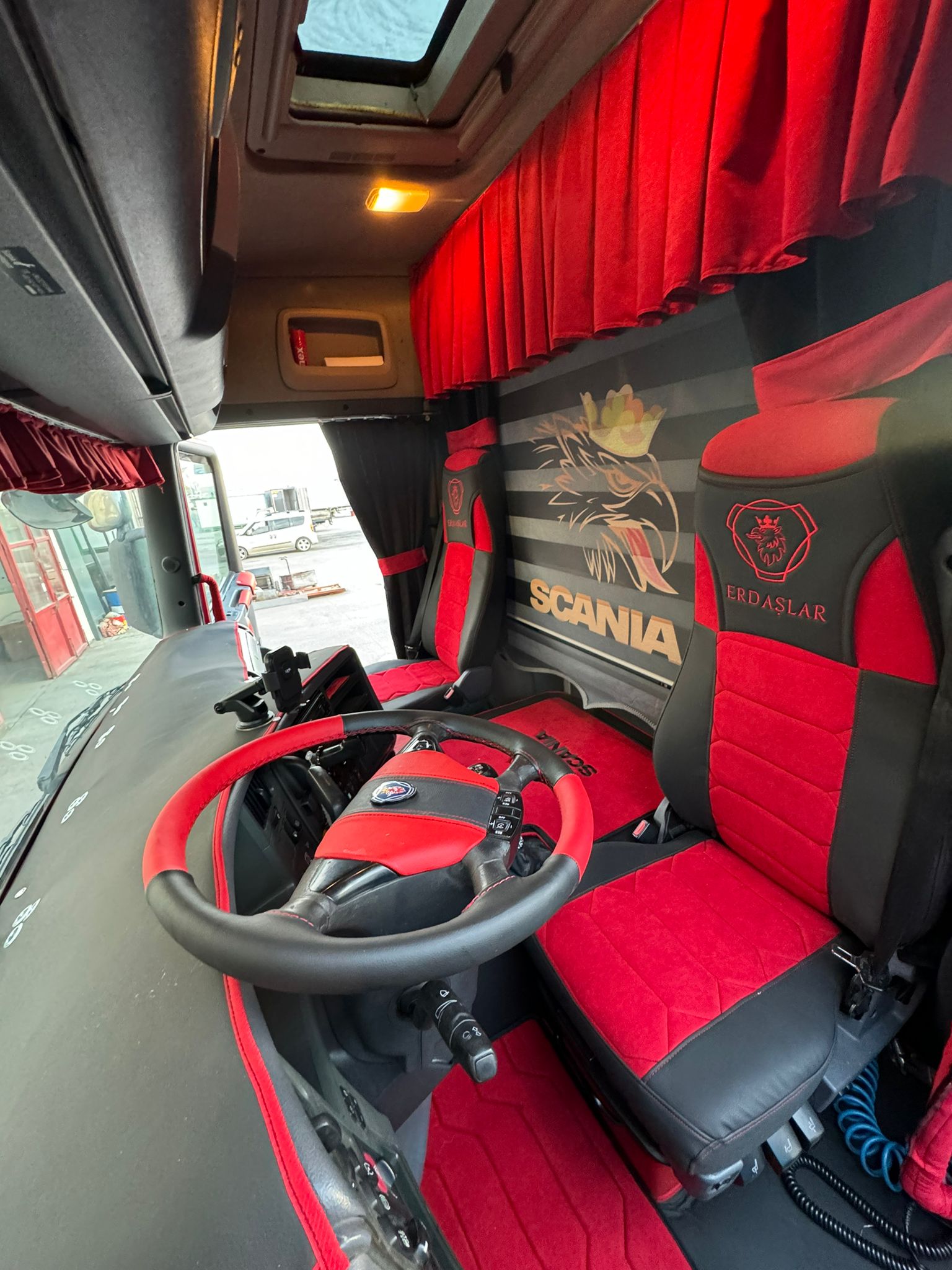 Mercedes Tır Döşeme